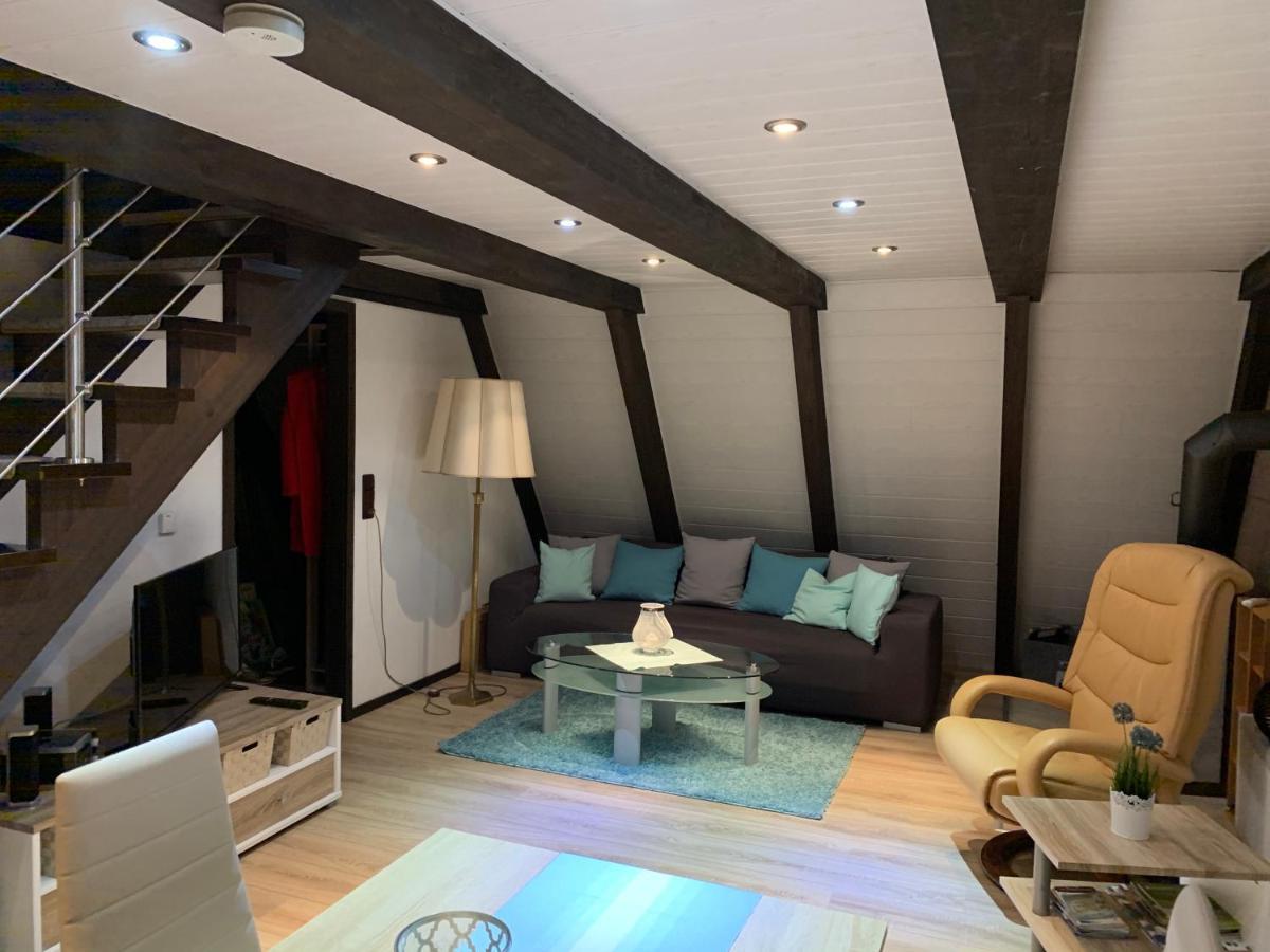 Natur Pur - Waldurlaub Im Tiny House Ronshausen Exterior photo